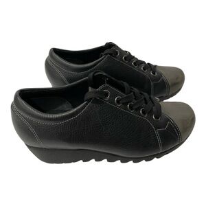 Munro American Dakota Size 8 Walking Shoes Black Grey Wedge Heel Shock Absorbing